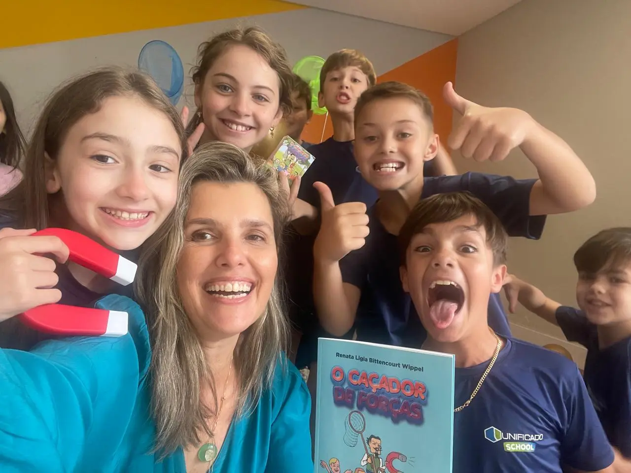 livro: o caçador de forças nas escolas